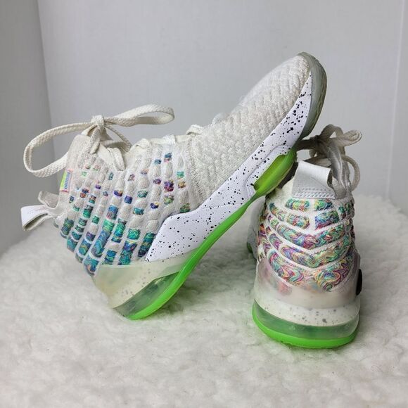 Nike LeBron 17 Air Command Force 2020 Men's Shoes  Size 5 BQ3177-100 Muticolor - Picture 6 of 9